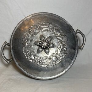 Vintage Everlast Hand-forged Aluminum 10” Casserole with Decorative Lid